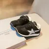 Tenis de Moda para Niños 2025 Primavera y Otoño Nuevo Estilo Zapatos Ligeros para Correr para Niñas Zapatos Casuales Cómodos para Niños Estilo Forrest Gump