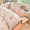 Juego de ropa de cama de cuatro piezas de algodón cepillado con estampado de cachorro de dibujos animados, funda de edredón de algodón puro cepillado con borde festoneado, juego de tres piezas para cama individual