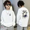 Roupas de Outono para Meninos Camiseta de Manga Longa Algodão Puro Estampa de Letras Novo Estilo 2026 Camiseta Básica Versátil de Gola Redonda para Primavera e Outono Tendência