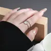 Anéis Irregulares com Moda Geométrica e um Toque de Luxo, Designs de Nicho com uma Grande Variedade de Estilos, Adequados para Melhores Amigos e Casais, Simples e Versáteis