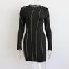 Vestido de otoño con mangas acampanadas y contraste de estilo nuevo, ropa de mujer europea y americana al por mayor, falda corta sexy ajustada de manga larga con hoyuelos pequeños para mujer