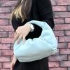 Nuevo Bolso de Mano Versátil de Moda Transfronteriza de Cuero Genuino con Forma de Cuerno, Bolso de Hombro, Bolso de Muñeca Tipo Nube, Bolso Plisado