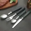 410 Cubiertos (Cuchillo, Tenedor y Cuchara) Celebridad de Internet Creativo Cuchillo Coreano para Bistec Restaurante Casero Mango de Imitación de Cuero Juego de Cubiertos de Acero Inoxidable