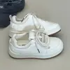 Tenis Blancos de Suela Gruesa para Mujer, Nuevo Modelo 2026, Primavera y Otoño, Adecuados para Combinar con Faldas, Zapatos Deportivos Casuales de Entrenamiento Alemanes, Tenis Versátiles Populares