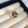 Nuevo conjunto de anillo abierto con forma de diamante y adornos de diamantes en punta de plata, pendientes y collar de estilo transfronterizo europeo y americano, accesorios de diseño de nicho para mujer