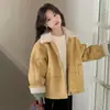 Jaqueta Infantil YOJIA Inverno 2026 Nova Estilosa Camurça Pelúcia Roupa Infantil Top Acolchoada Roupa de Inverno Infantil Jaqueta