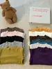 Camiseta base de cuello medio para niños, camiseta interior elástica a rayas de color sólido multicolor, top básico versátil estilo coreano