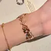Pulsera de Metal con Forma de Trébol de Cuatro Hojas Incrustada con Diamantes de Cobre y Circonita Adecuada para Apple Watch iWatch 12ª Generación 11/10