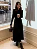 Conjunto de dos piezas de vestido de punto gris suave y elegante estilo coreano para otoño e invierno
