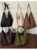 Bolso versátil vintage para mujer, nuevo bolso tote de moda retro, bolso de hombro y axila tejido con textura para otoño e invierno