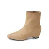 Botas delgadas versátiles estilo francés Maillard 2026 otoño e invierno nuevas elegantes botines de gamuza con aumento interno de altura botas de moda