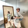 Top simples com estampa ins estilo retrô de Hong Kong para mulheres, novo moletom cinza pesado solto para o outono de 2026