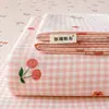 Juego de Tres Piezas de Sábana, Cubre Cama, Tapete Refrescante de Tela Gruesa de Algodón Crudo Estampado, Cómodo y Amigable con la Piel, Adecuado para Todas las Estaciones