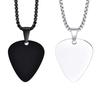 Nuevo colgante de paleta de guitarra de acero inoxidable con letras grabadas, collar de acero de titanio con amor, accesorios de moda y personalizados al por mayor