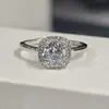 Anillo de Cubo de Azúcar Pequeño Fat Donglai Tienda de Gran Venta Tesoro Anillo de Diamante Joyería Chapada en Oro Blanco Anillo de Zirconia Ocho Corazones y Ocho Flechas