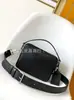 2026 Bolso Cruzado de Cuero Ángel Negro Más Vendido, Bolso de Hombro de Cuero Genuino de Moda Casual Unisex para Hombre