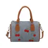 Nova Bolsa de Ombro Único 2026 Verão Novo Estilo Bordado de Cereja Design Fashion Jeans Grande Capacidade Transversal Bolsa Feminina