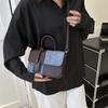 Diseño nicho costuras color contraste bolso cuadrado pequeño femenino 2023 nueva textura bolso de mensajero simple moda bolso de hombro