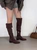 Botas de Camurça Estilo Coreano de Bico Quadrado e Salto Grosso Acima do Joelho para Outono e Inverno Feminino para Uso Externo Novo Estilo Retrô Botas de Cano Alto Estilo Hot Girl