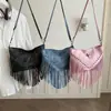 Bolsa de Gran Capacidad para Mujer 2026 Verano Nueva Moda Retro Bolso de Hombro Cruzado Bolso con Remaches Texturizados y Borlas