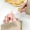 Huabi Joyería Fondo de Cobre Chapado en Oro Diamante de Alto Carbono Flor de Hielo Diamante Cuadrado Anillo de Temperamento Lujo Ligero Retro para Mujeres 12*16