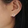 Pendientes de botón de plata pura S999 con espiga de trigo para mujer, diseño simple y único, pendientes de patrón trenzado, modernos y versátiles para ir al trabajo, venta al por mayor