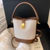 Bolsas de Nicho Super Populares Deste Ano 2024 Novas Bolsas Femininas Estilo Verão Versátil Bolsa Transversal Portátil Bolsa de Balde