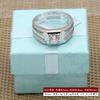 Casal europeu e americano transfronteiriço Anel de luz de homem e mulher Anel de luxo Anel de diamante de imitação de diamante Anel de cor de platina Abertura do anel ajustável