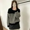 Suéter de punto a rayas de bloques de color retro estilo coreano para mujer, nueva colección otoño/invierno, suéter de cuello redondo, top moderno y versátil