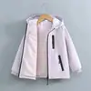 Jaqueta Nova de Fleece Forrado para Meninos Jaqueta Corta-vento Nova Moda Infantil Jaqueta Primavera/Outono Jaqueta Impermeável de Outono/Inverno para Meninas