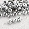 4*7mm Base de Plata Antigua Letra Negra Cuentas de Letra Acrílicas Cuentas Sueltas Accesorios para Joyería DIY Accesorios para Collares Pulseras