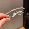 Pulseira Geométricas Flor de Zircônia Super Flash, Pulseira de Luxo Leve e de Alta Qualidade, Pulseira com Design de Nicho da Moda e Versátil