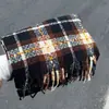 25 Novos Cachecóis de Faux Cashmere para Outono e Inverno com Padrão de Pássaro Azul, Xales para Escritório, Cachecóis Versáteis Estilo Coreano para Atacado