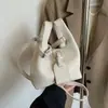 Bolsa Texturizada Retrô Transfronteiriça Feminina 2024 Outono e Inverno Nova Moda Simples Balde Bolsa All-match Crossbody Bag