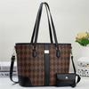 Comercio exterior transfronterizo Venta al por mayor de bolsos de mujer Bolso tote grande para mujer Moda Bolso bandolera portátil de mujer Bolso de cubo multipiezas