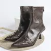 Botas Finas de Salto Agulha Apontadas Incrivelmente Bonitas para Mulheres, Nova Moda Outono/Primavera 2025 Botas de Cano Curto Elegantes Estilo Martin