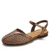 Sandalias Versátiles Cómodas para Viajar Baotou para Mujer Tejidas de Malla Hueca sin Espalda con Correa Única Suela Plana Zapatos para Mujer 655-12