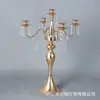 Porta flores de mesa estilo europeo para bodas Metal electrochapado Portavelas Corona Dorada Decoración para el hogar de bodas Decoración de mesa para salón de banquetes