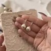 Pendientes de Perla y Circonita Personalizados de Lujo Ligero de Gama Alta Diseño Único Pendientes Versátiles Pendientes de Nicho Únicos Pendientes