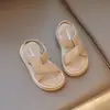 Sandalias para niñas, colección primavera 2025, nuevos zapatos de playa para niños, zapatos casuales de suela suave, adecuados para niños mayores, zapatos versátiles para estudiantes para niños