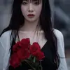 Adereços de Foto Jk Flores Artificiais Portáteis para Fotografia ao Ar Livre Adereços de Foto Lolita Aniversário Músico com Guitarra Segurando Microfone