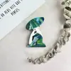 Nuevo broche de aleación para mujer, moderno y de alta gama, pin de lujo nicho para abrigos y trajes, simple y elegante, broche versátil