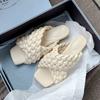 2026 Novos Sapatos Mule Amarelos Estilo Comércio Exterior Sandálias Rasteiras Trançadas Chinelos para Mulheres Verão Moda Outdoor