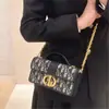 Nueva Bolsa Montaigne de Lona de Alta Gama de Dior, Bolso Cruzado de Cadena de un Solo Hombro Tipo Silla de Montar, Bolso de Hombro Pequeño de Moda Primavera/Verano