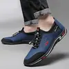 Nuevos Zapatos de Hombre Primavera/Verano 2026 Estilo Coreano Ligeros Suela Suave Zapatos de Hombre Moda Tendencia Zapatos Casuales para Hombre Venta al por Mayor