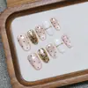 Nuevas Uñas Portátiles Puras Hechas a Mano Primavera/Verano Rosa Nude Puntos Borde Dorado Pedrería Blanqueamiento Cortas Calcomanías para Uñas de Uso Diario