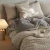 Novo modelo 2026 conjunto de cama de quatro peças em gaze dupla de algodão puro, conjunto de três peças de algodão para cama de dormitório individual com fronha e lençol com elástico