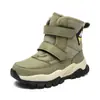Coleção de inverno 2026 transfronteiriça: Sapatos de algodão forrados com fleece, quentes, de cano médio para crianças, com design antiderrapante, adequados para condições de neve e com sola grossa para aquecimento extra.