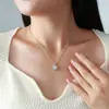 Collar de Plata S925 con Forma de Corazón para Mujer con Colgante de Corazón de Moissanita, Cadena para Clavícula de Lujo Ligero de Nicho de Gama Alta al por Mayor