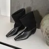 Botas plisadas apiladas de doble uso estilo coreano Otoño/Invierno 2026 punta cuadrada cierre frontal sin cordones botas de montar con aumento interno de altura y efecto adelgazante, longitud hasta la mitad de la pantorrilla